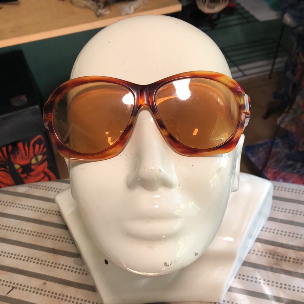 Vintage Aviator Tortoise Shell Sunglasses - Picture 3 of 6